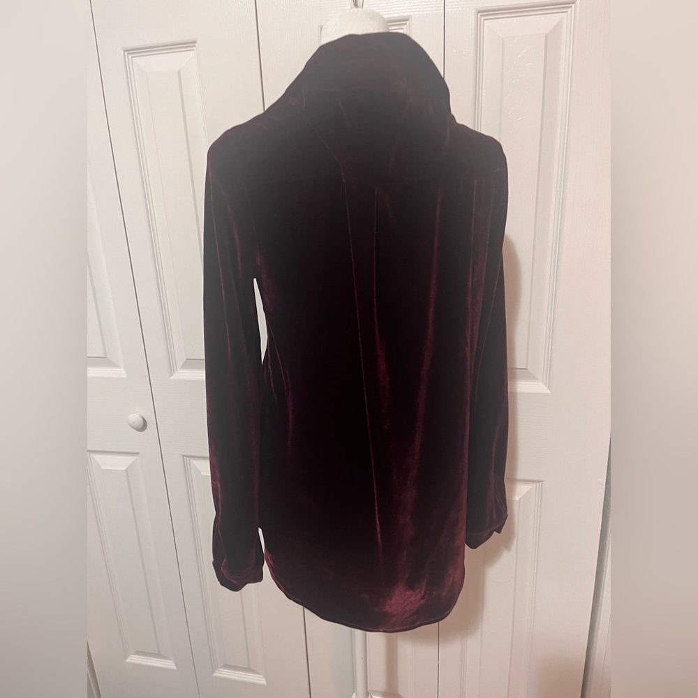 L'Academie Velvet Blouse Maroon Size XS - Picture 3 of 3